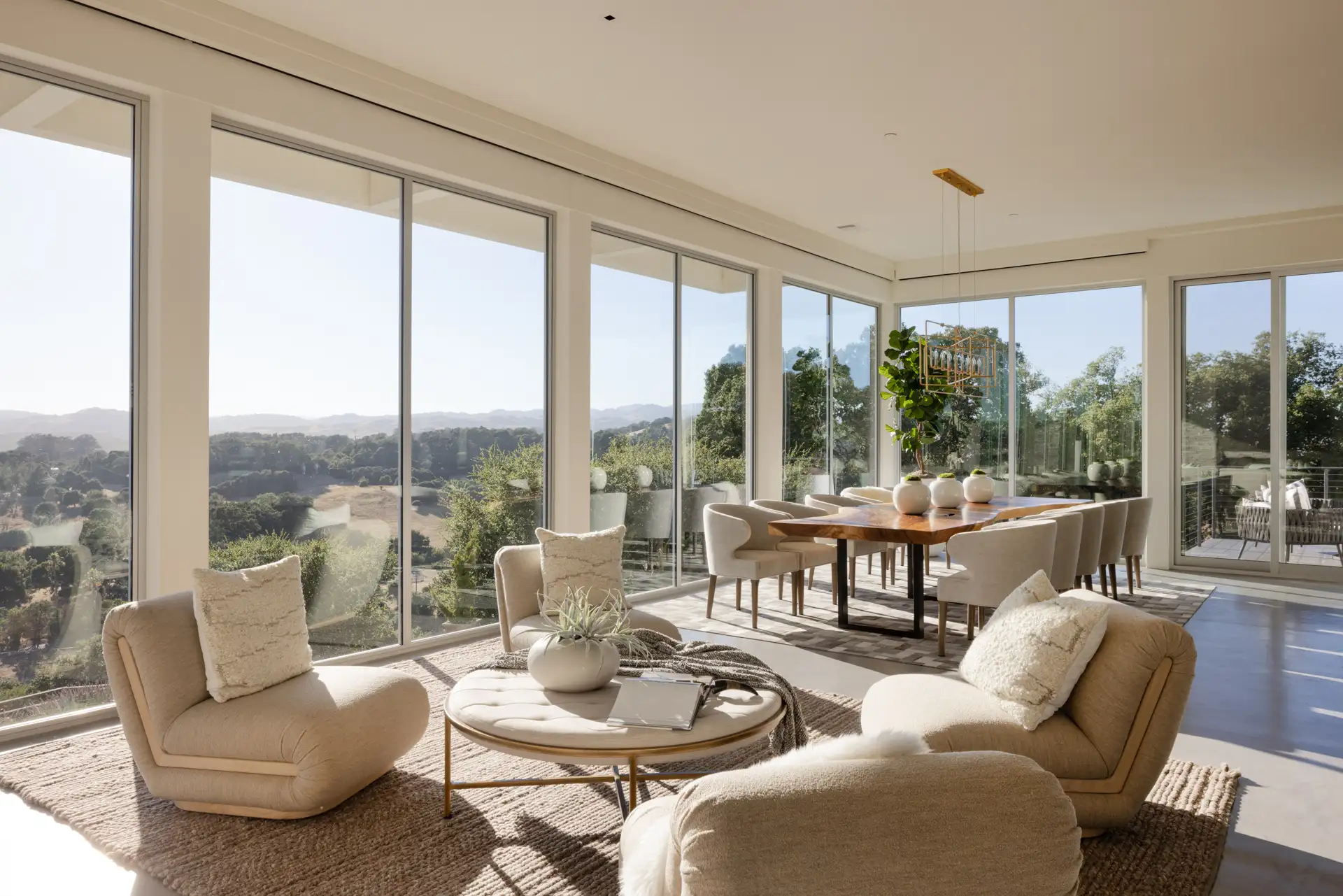 Exclusive St. Helena vineyard property with luxury estate home