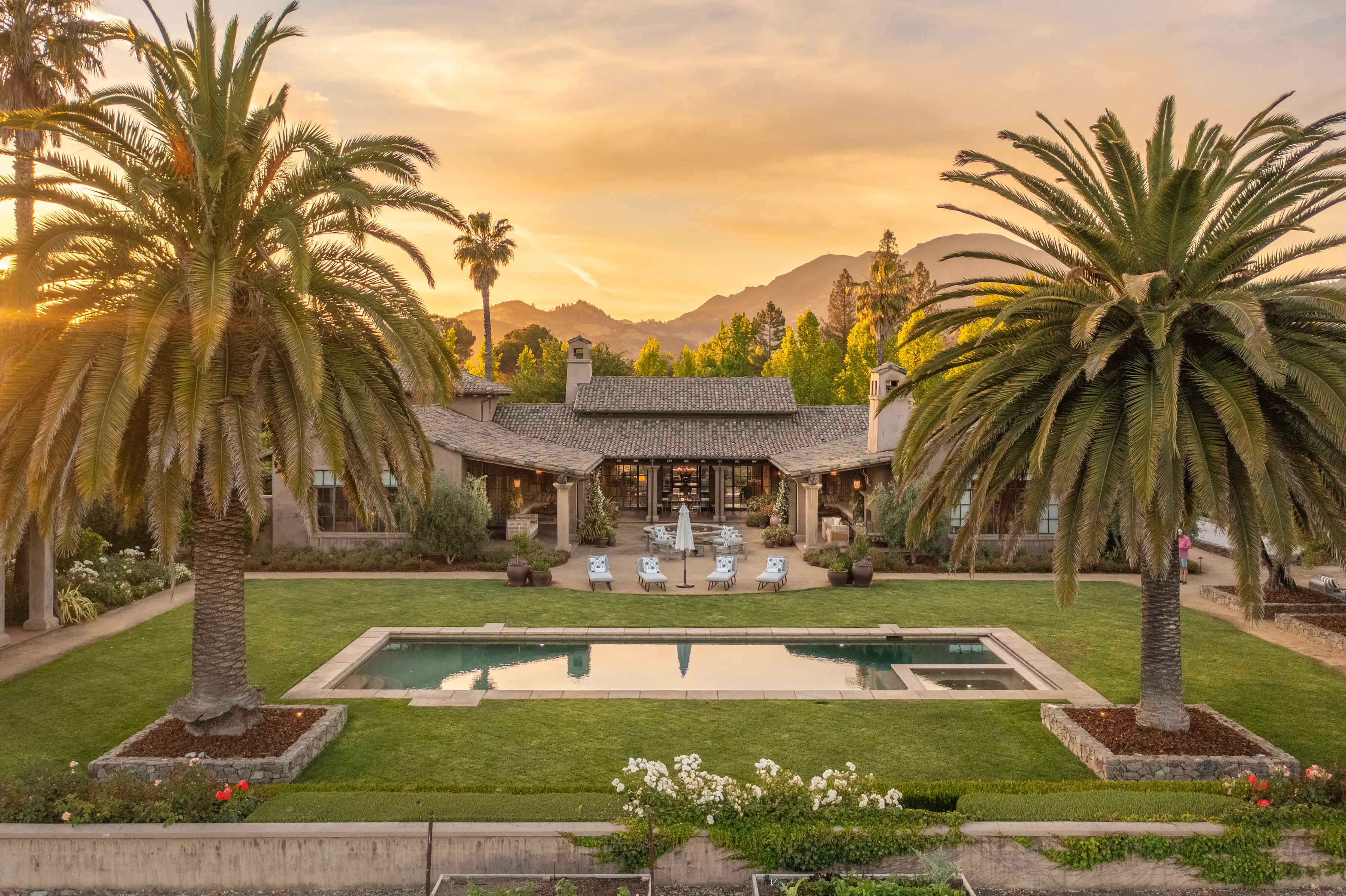 Exclusive Yountville property with vineyard views