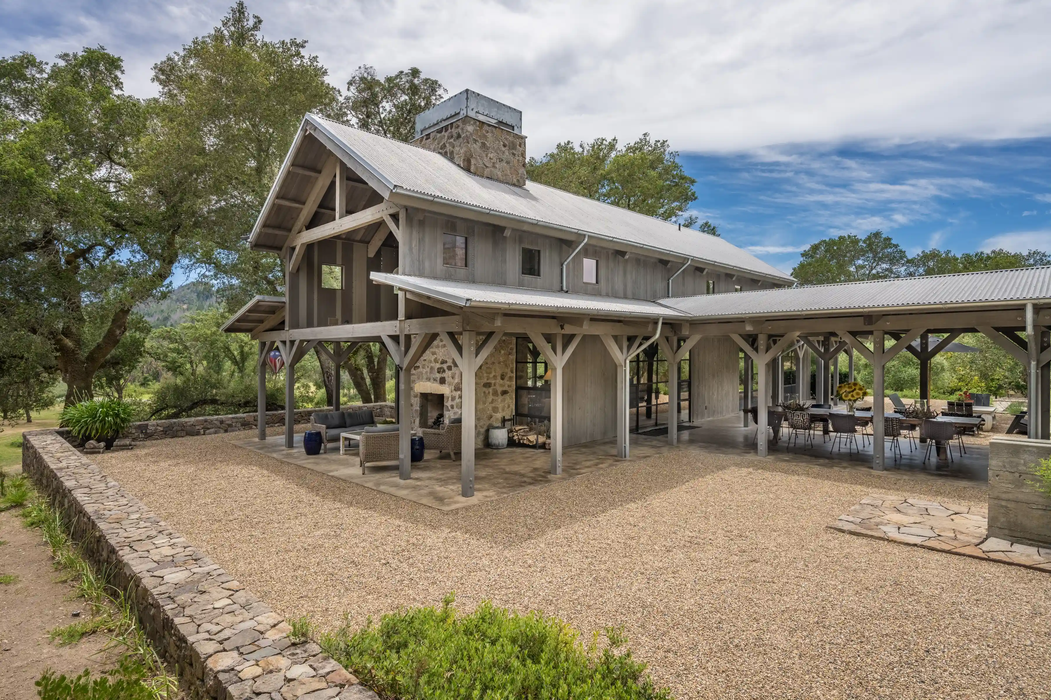 Elegant Howell Mountain winery estate near Angwin
