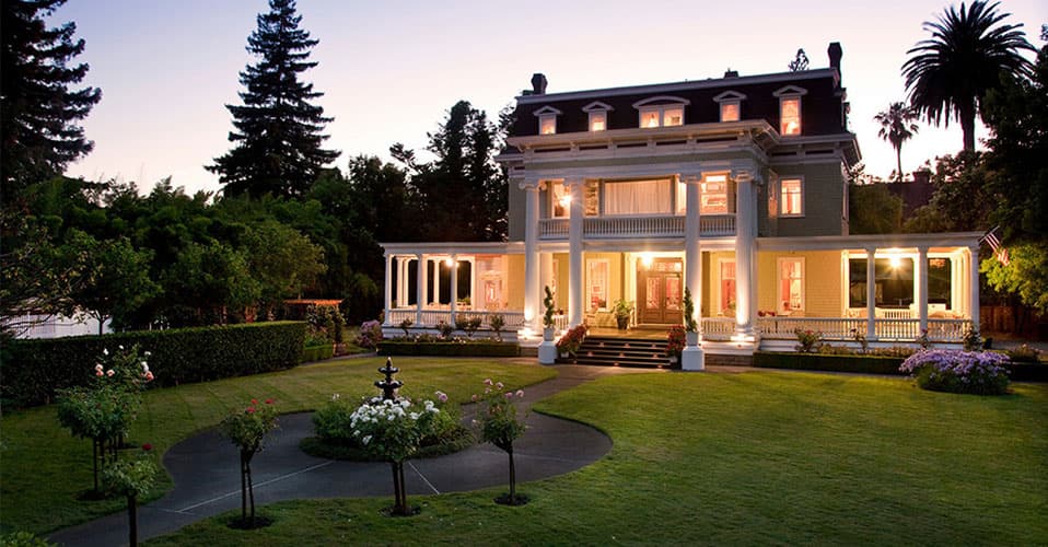 Churchill Manor exterior front yard