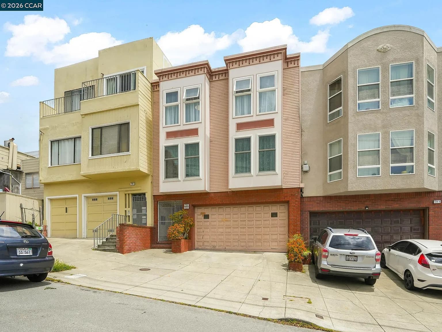 722 34th Ave - Photo 2