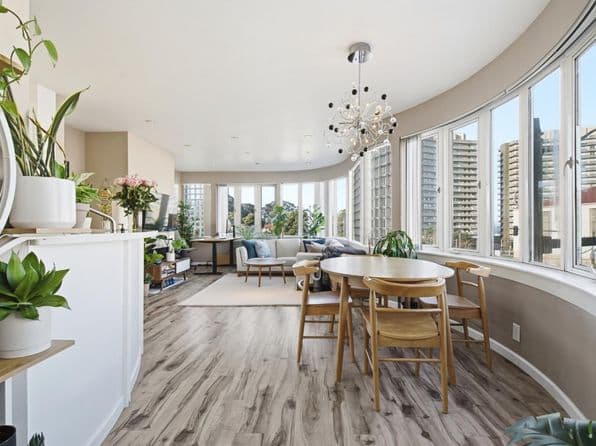 1111 Bay St APT 307