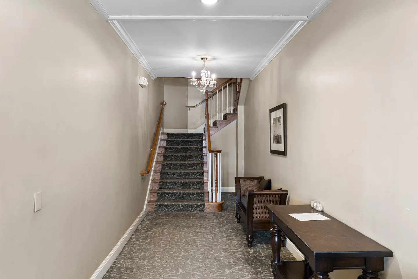 1921 Jefferson St APT 205 - Photo 4