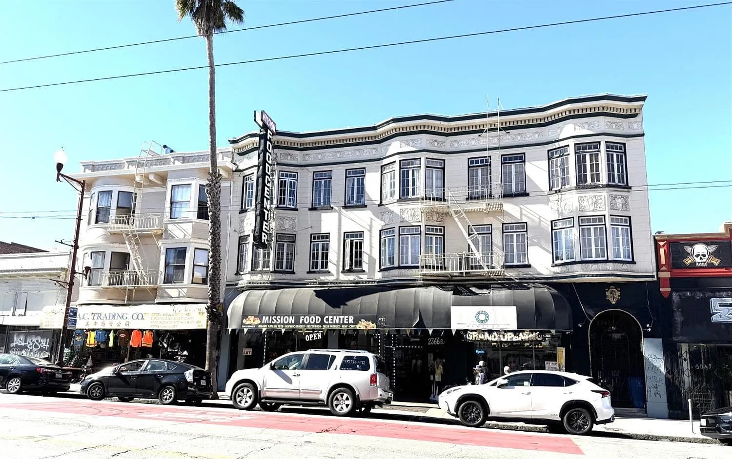 2360 Mission St - Photo 2