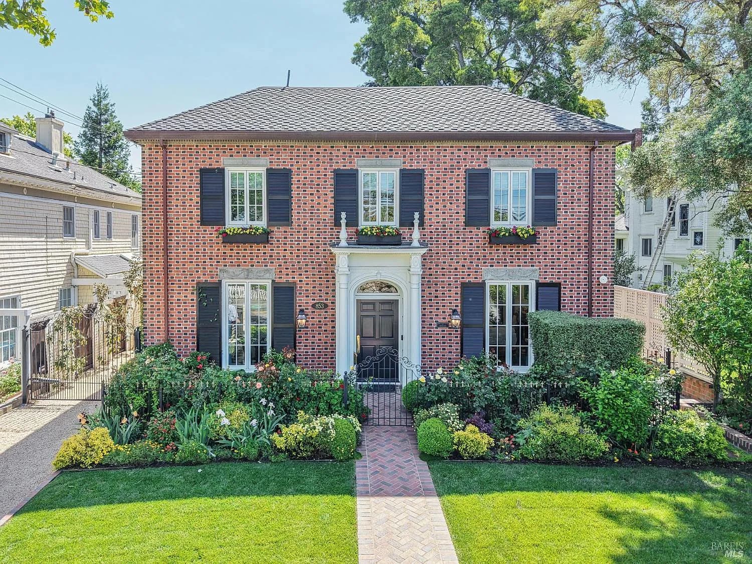 853 D Street - Photo 1