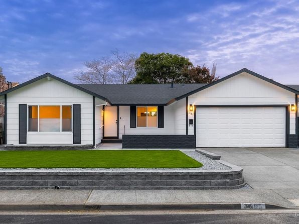 7685 Beverly Drive - Photo 1