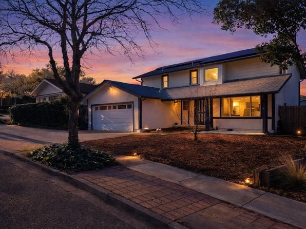 2594 Vine Hill Drive - Photo 1