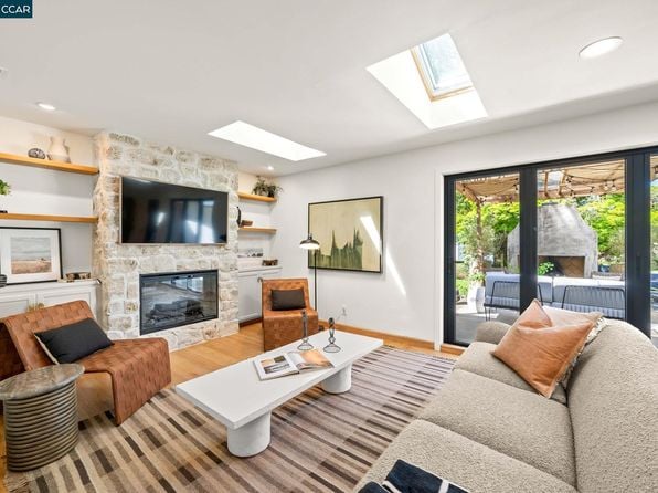 282 S Hartson St - Photo 1