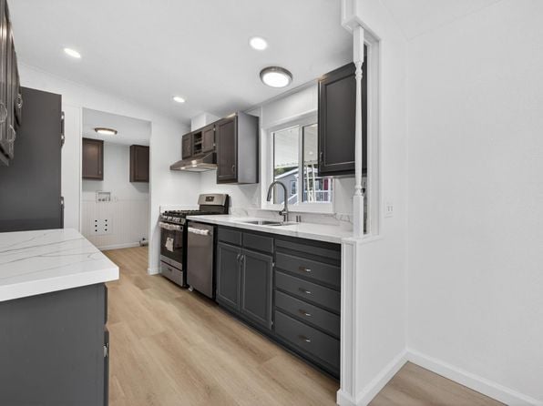 42 Redwing Drive - Photo 1