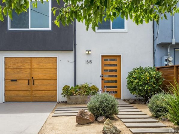 1515 Van Dyke Ave - Photo 1