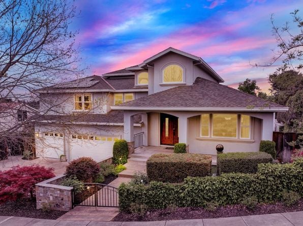 213 Cardwell Court - Photo 1