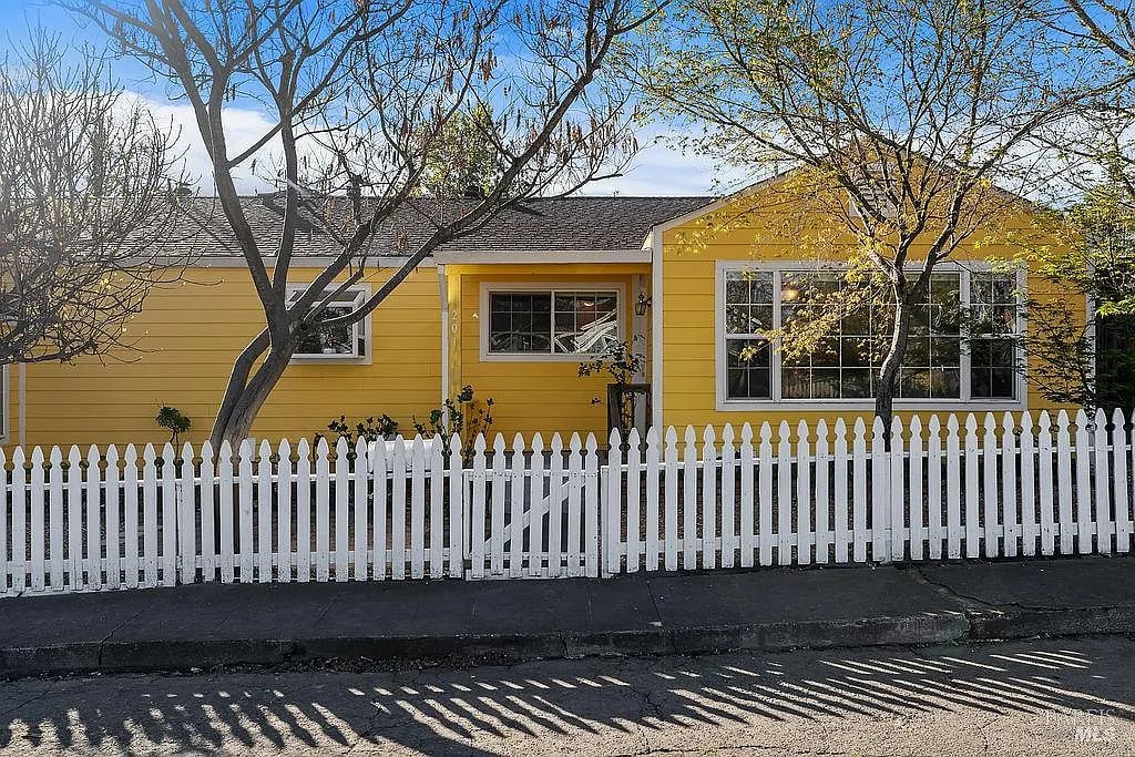 201 Triplett Drive - Photo 1