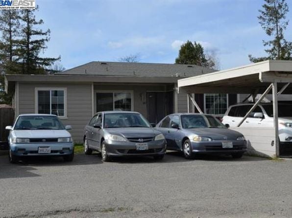 487 Hearn Ave - Photo 1