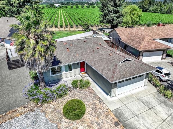 4430 Summerfield Drive - Photo 1