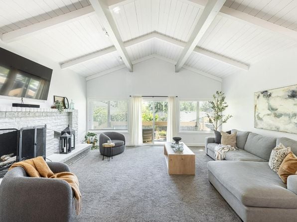 19 Inverness Drive - Photo 1