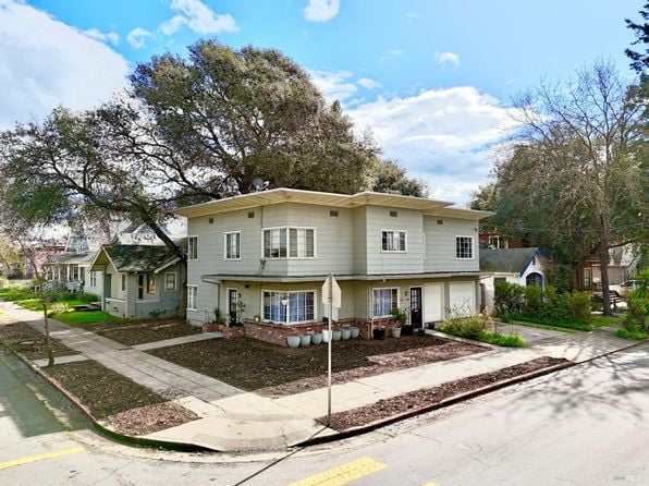 900 Cherry Street - Photo 1