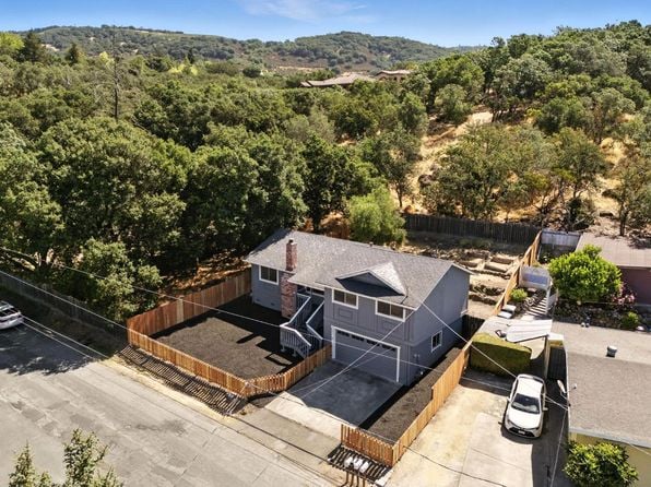 17641 Highland Boulevard - Photo 1