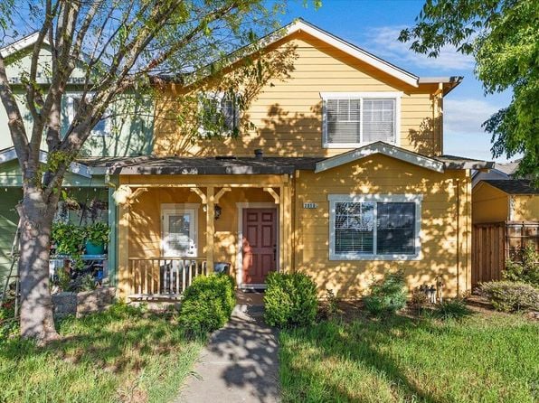 2310 Iroquois Street - Photo 1