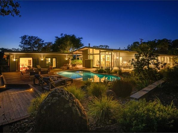 305 Ashlar Drive - Photo 1