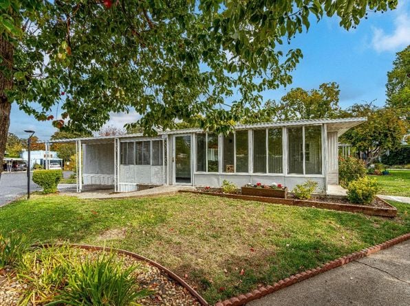 273 Manuella Lane - Photo 1