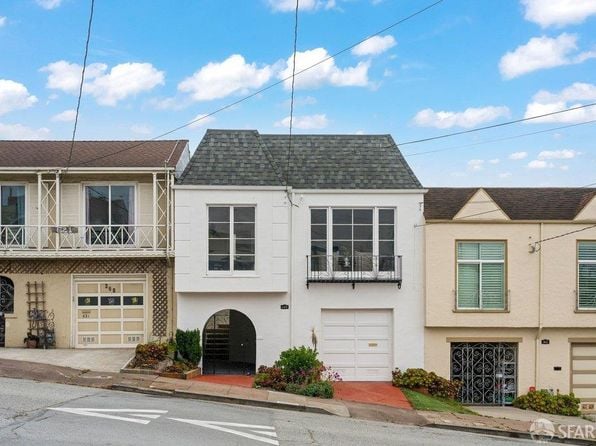 627 Santiago St - Photo 1