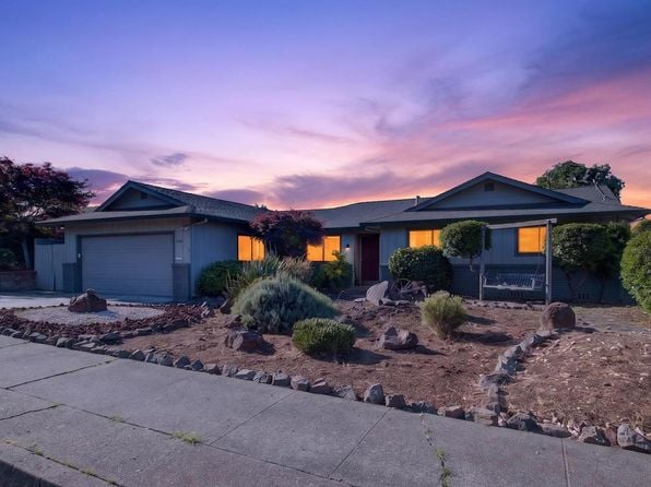 5540 Mulberry Drive - Photo 1