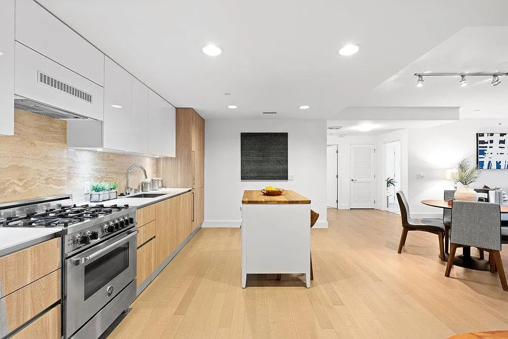 8 Buchanan St Unit 300 - Photo 1