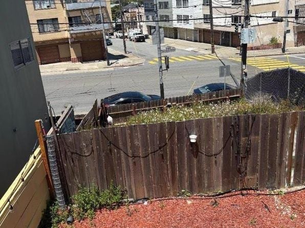 688 Morse St - Photo 1