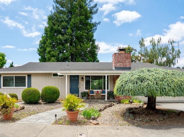 6860 Oak Leaf Drive - Photo 1