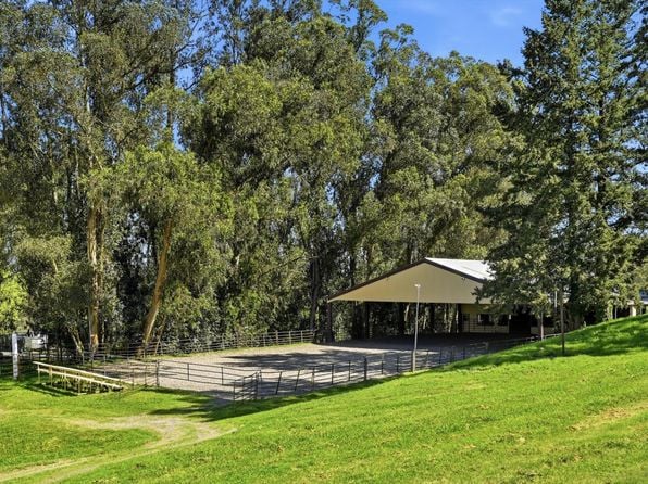 411 Highland Avenue - Photo 1