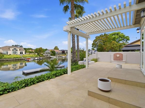 33 Peninsula Court - Photo 1