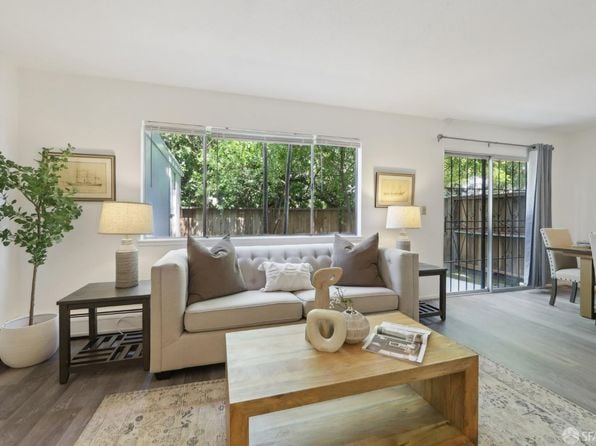 134 Albatross Ct - Photo 1