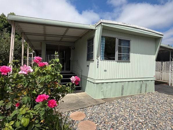 227 Hermosa Circle - Photo 1