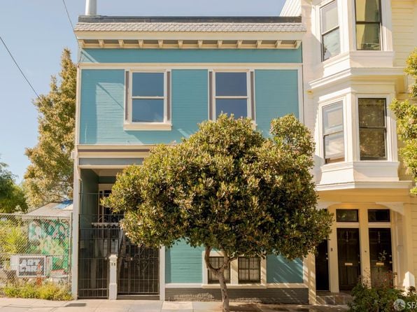 180 Lily St - Photo 1