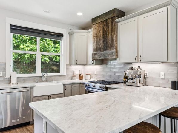 300 Hatchery Lane - Photo 1