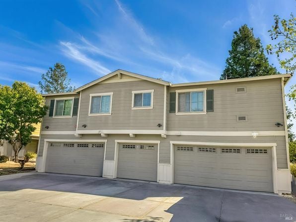 2476 - 2480 Avignon Circle - Photo 1