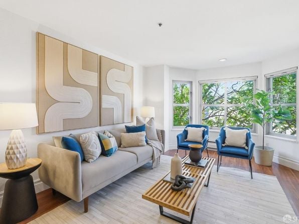 1945 Washington St APT 605 - Photo 1