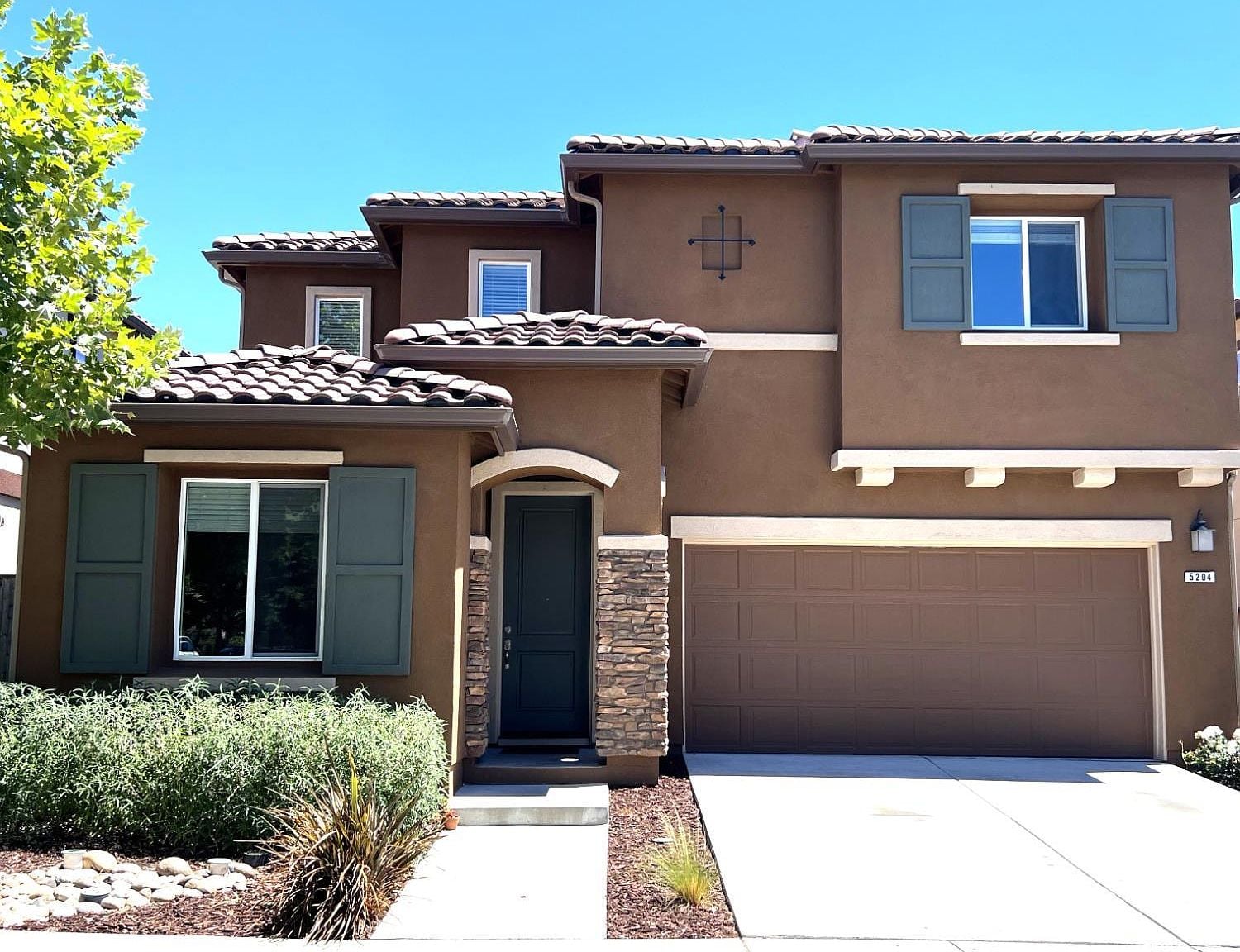 5204 Kim Place - Photo 1