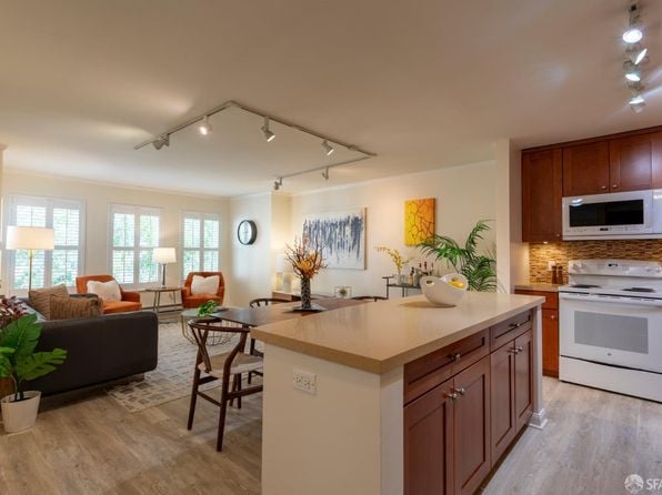2225 23rd St Unit 311 - Photo 1