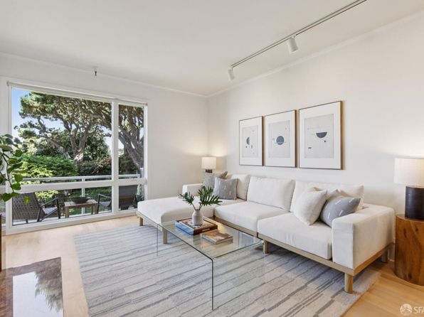 741 Grand View Ave - Photo 1