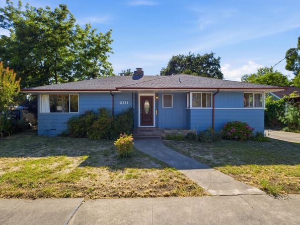 2111 Orchard St - Photo 1