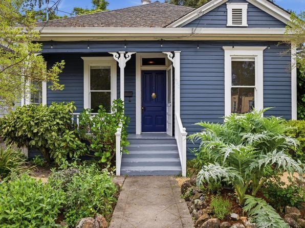 640 Charles Street - Photo 1