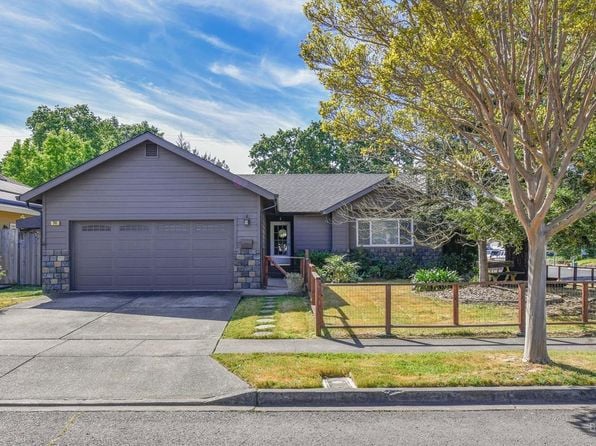 741 William Court - Photo 1