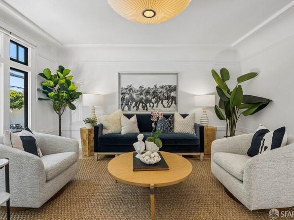 1350 Baker St - Photo 1