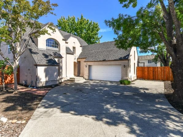 26 Lloyd Court - Photo 1