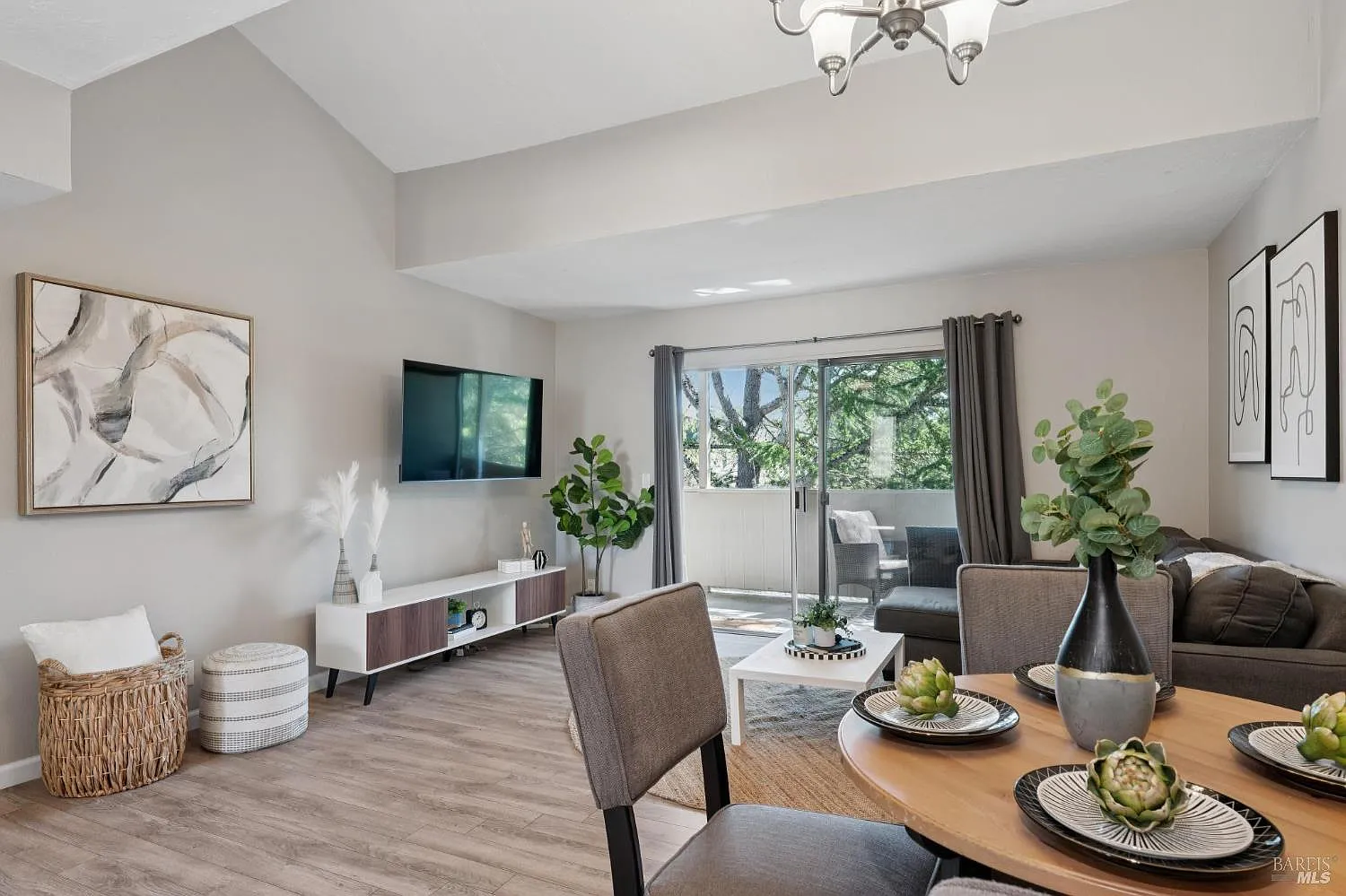 1453 Neotomas Avenue #304 - Photo 1