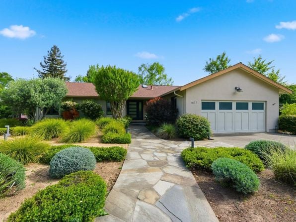 1675 Sylvaner Avenue - Photo 1