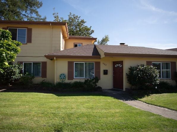 1782 Hoen Avenue - Photo 1