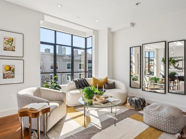 420 Bay St #C - Photo 1