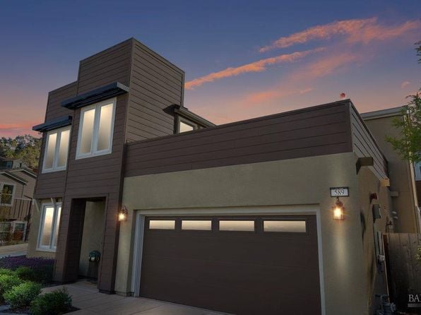 589 Sapphire Street - Photo 1